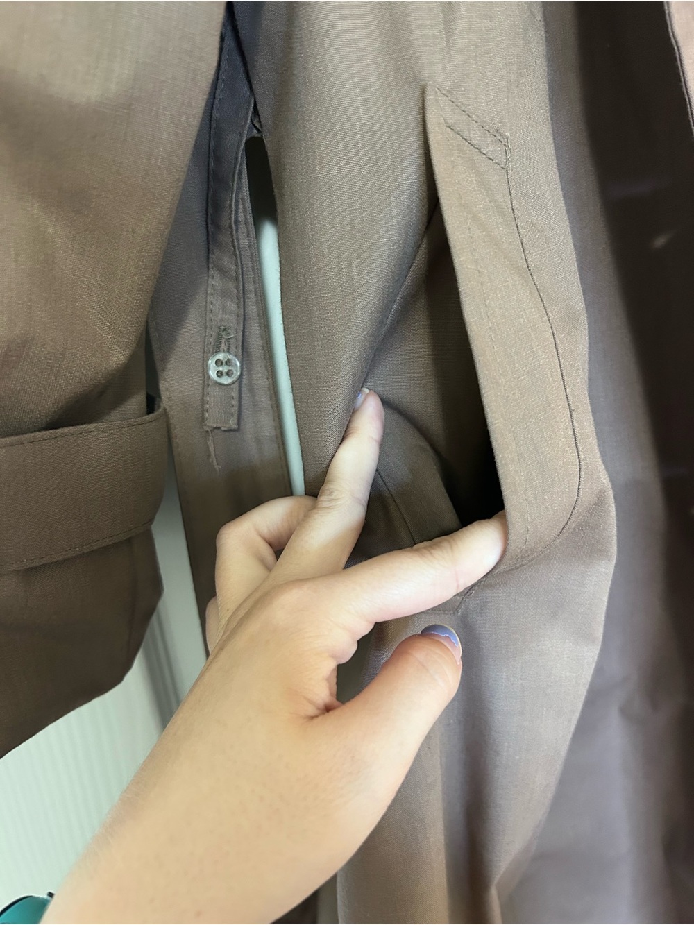 Vintage London Fog Brown Trenchcoat - Picture 4 of 9